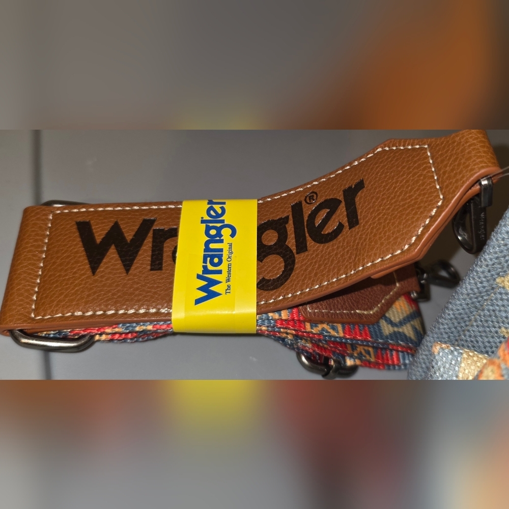 Wrangler Blue and Brown Geometric Tote Bag W/Matching Card Holder - Picture 8 of 11